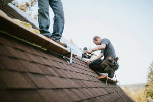 Local Roofers in Holly Park, CA
